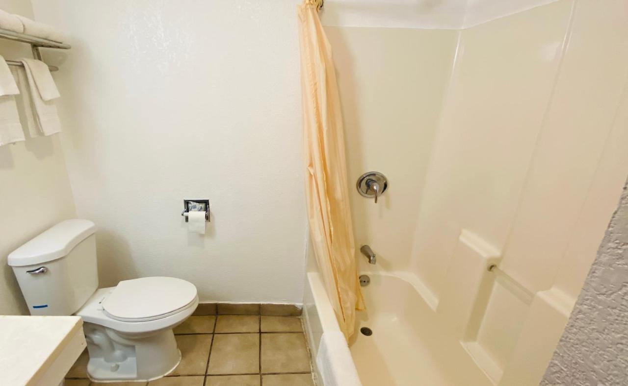 Budget Inn & Suites Freer 外观 照片