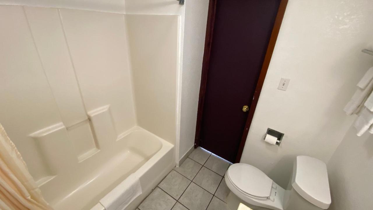Budget Inn & Suites Freer 外观 照片