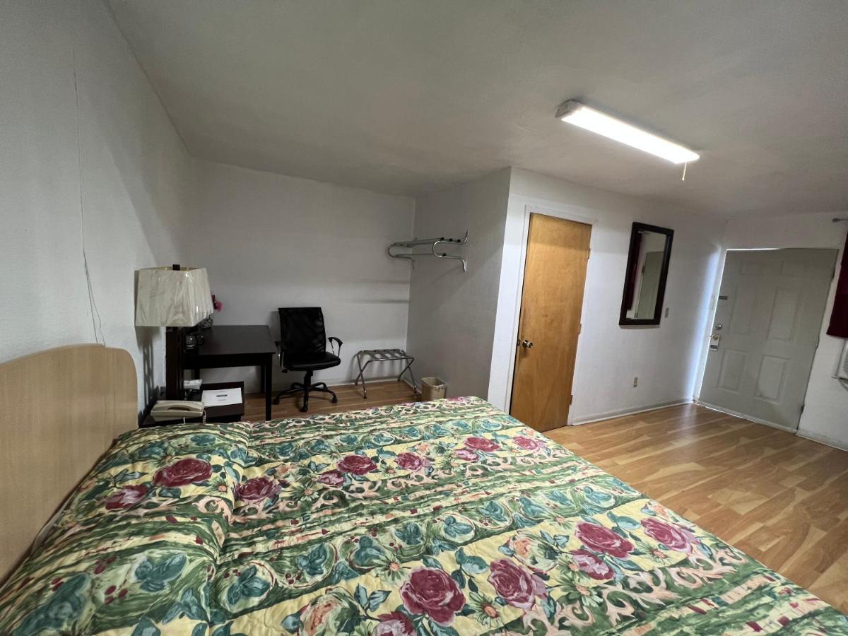 Budget Inn & Suites Freer 外观 照片