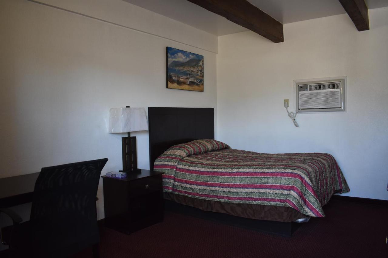 Budget Inn & Suites Freer 外观 照片