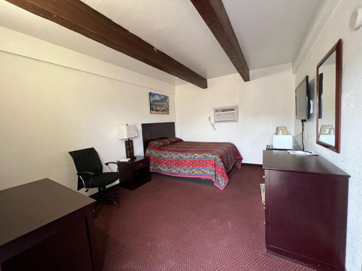 Budget Inn & Suites Freer 外观 照片